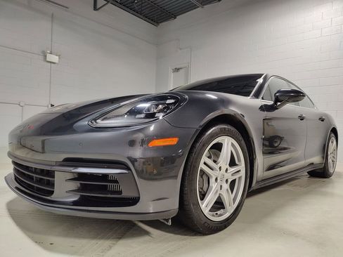 Used 2018 Porsche Panamera 4S image 21