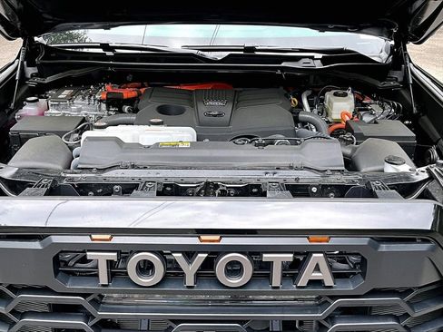 Used 2025 Toyota Sequoia TRD Pro AWD/4WD image 30