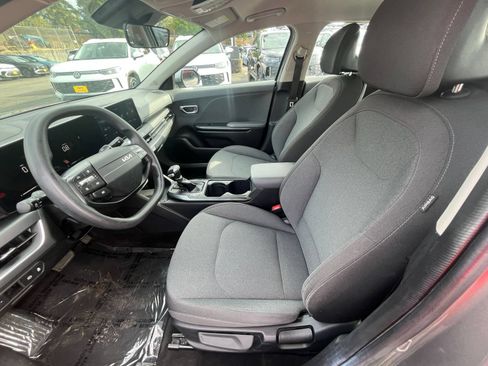 Used 2025 Kia K4 FWD image 26