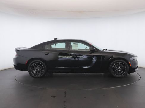 Used 2019 Dodge Charger SXT w/ Blacktop Package AWD/4WD image 20