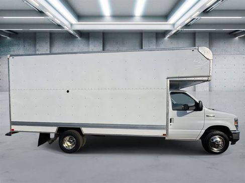 Used 2022 Ford E-450 and Econoline 450 Super Duty w/ Power Windows & Locks Group image 23