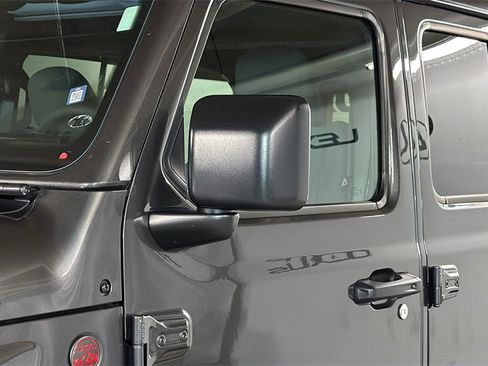 Used 2024 Jeep Wrangler Unlimited Rubicon w/ Technology Group image 6