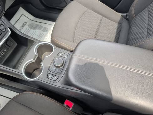 Used 2021 GMC Terrain SLE w/ Driver Convenience Package AWD/4WD image 17