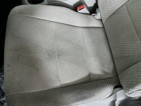 Used 2017 Honda Odyssey SE image 18