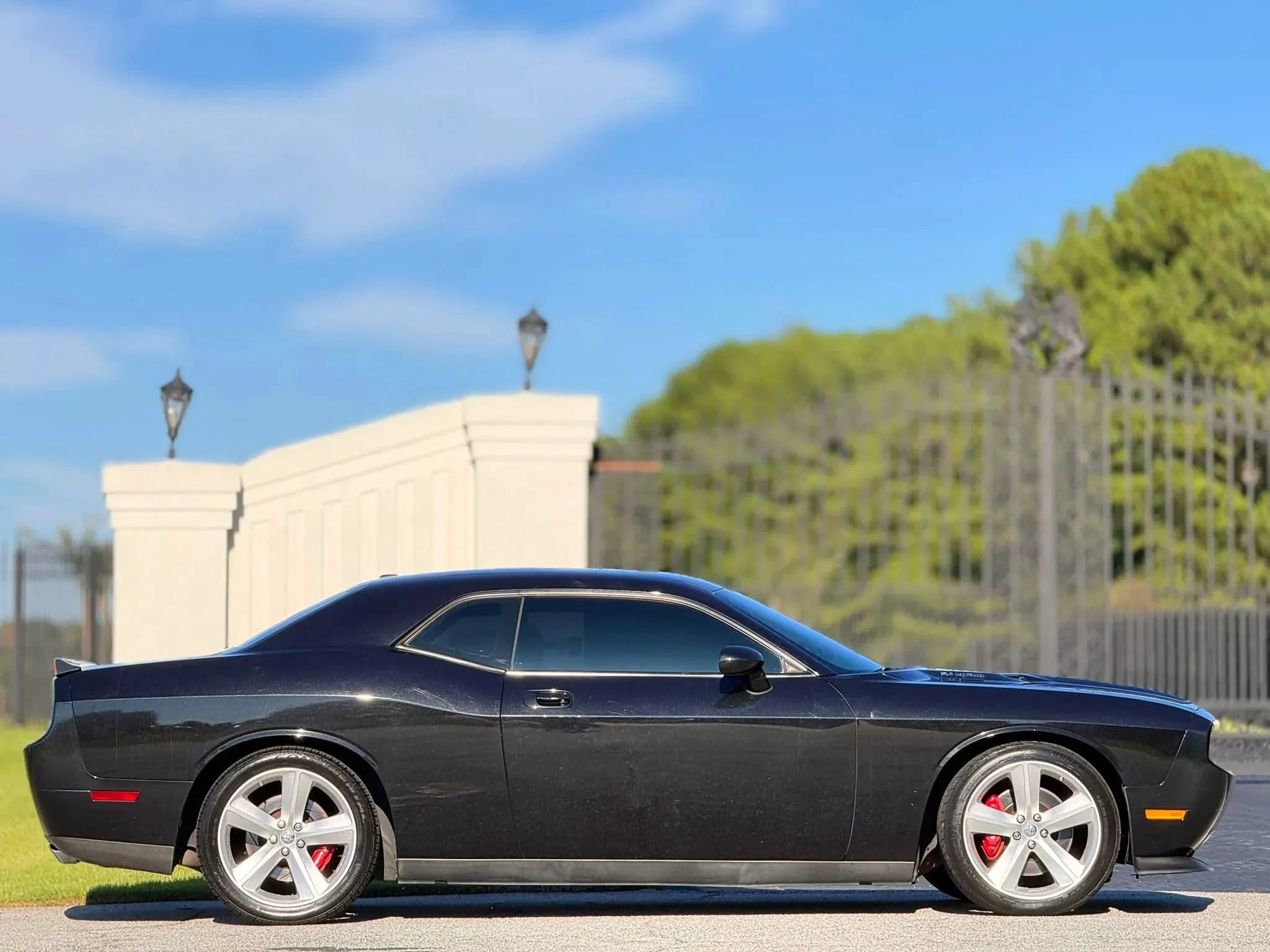 Used 2010 Dodge Challenger SRT8 w/ SRT Option Group II RWD image 11