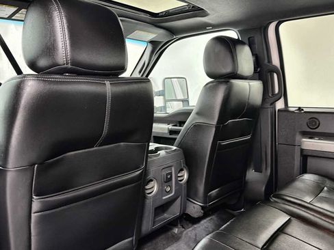Used 2016 Ford F250 Lariat w/ Lariat Ultimate Package AWD/4WD image 26