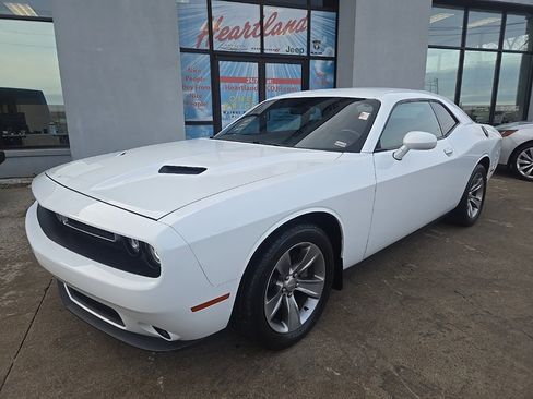 Used 2015 Dodge Challenger SXT w/ Sound Group image 2