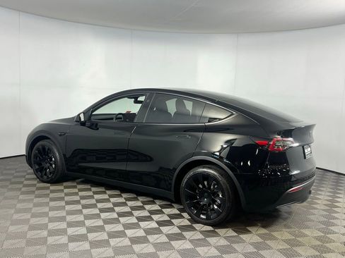 Used 2025 Tesla Model Y Long Range image 6