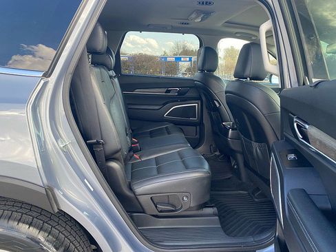 Used 2021 Kia Telluride EX image 23