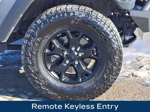 Used 2022 Jeep Wrangler Unlimited Sport image 11