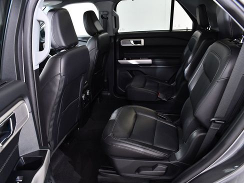 Used 2023 Ford Explorer Limited w/ Equipment Group 301A image 16