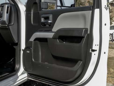 Used 2016 Chevrolet Silverado 2500 LTZ w/ Duramax Plus Package image 56