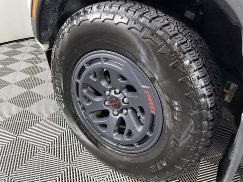 Used 2025 Nissan Frontier Pro-X w/ Pro Convenience Package RWD image 10