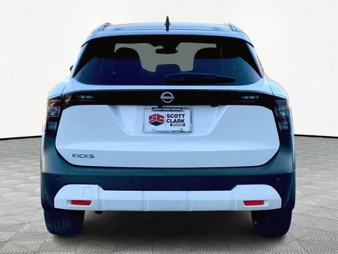 New 2026 Nissan Kicks SR w/ SR Premium Package image 4