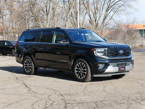 Used 2017 Jeep Grand Cherokee Overland w/ Jeep Active Safety Group image 1