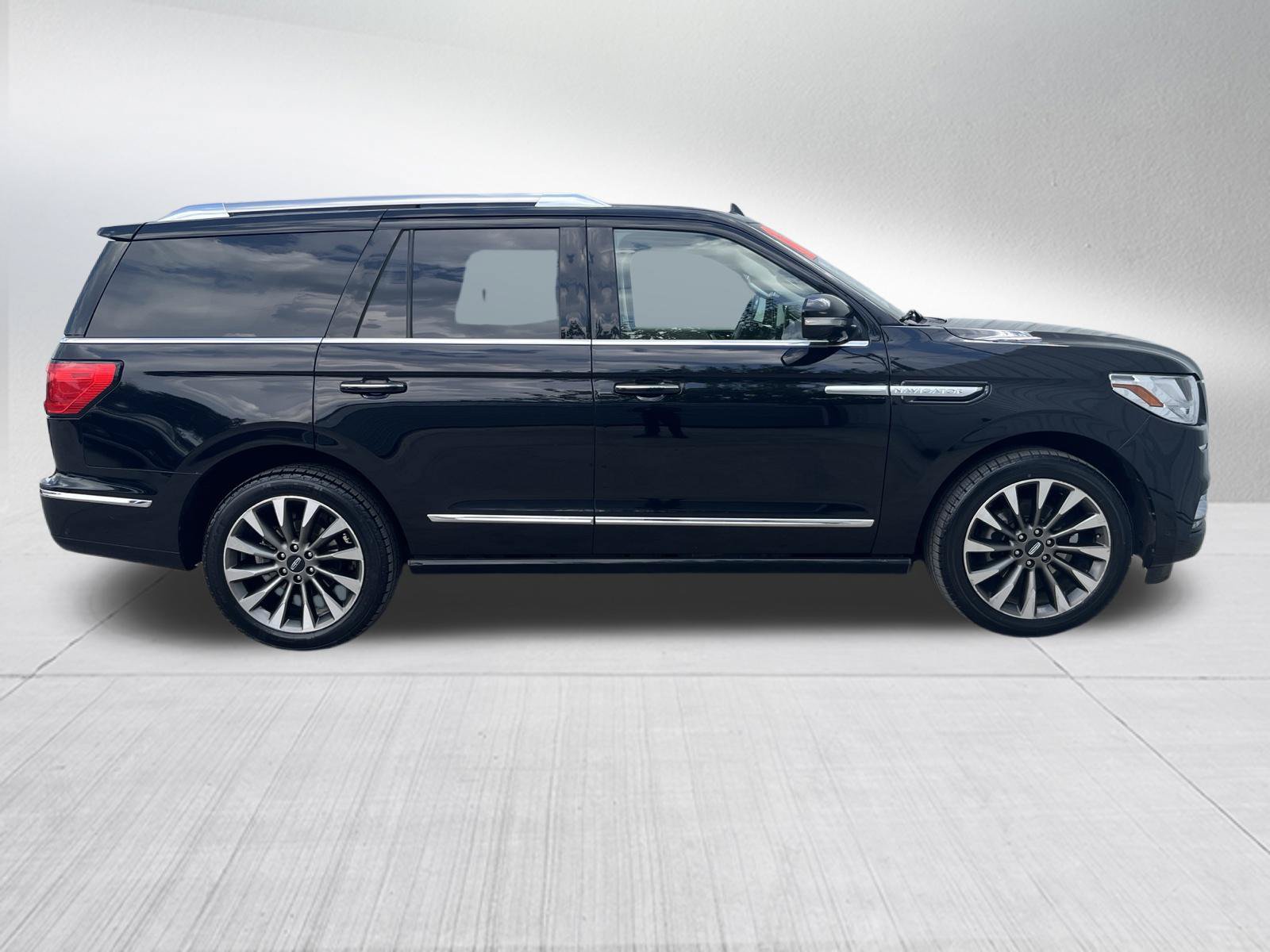 Used 2020 Lincoln Navigator Reserve w/ Equipment Group 201A Reserve AWD/4WD image 5