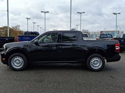 New 2025 Ford Maverick XL image 4