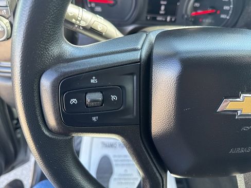 Used 2020 Chevrolet Silverado 1500 Custom w/ Custom Value Package image 17