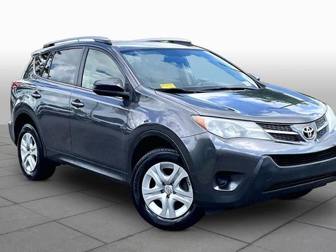 Used 2013 Toyota RAV4 LE FWD image 2