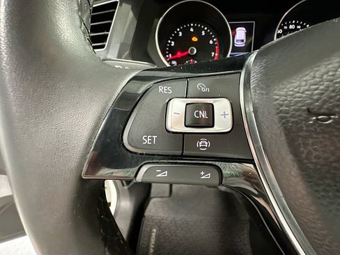 Used 2020 Volkswagen Tiguan SE w/ 3rd Row Seat Package AWD/4WD image 37