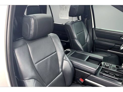 Used 2024 Toyota Sequoia Platinum AWD/4WD image 26