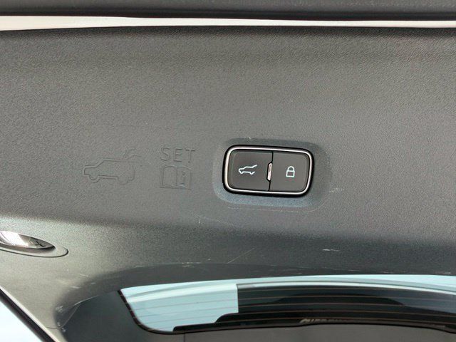 Used 2025 Ford Expedition Max Active RWD image 18