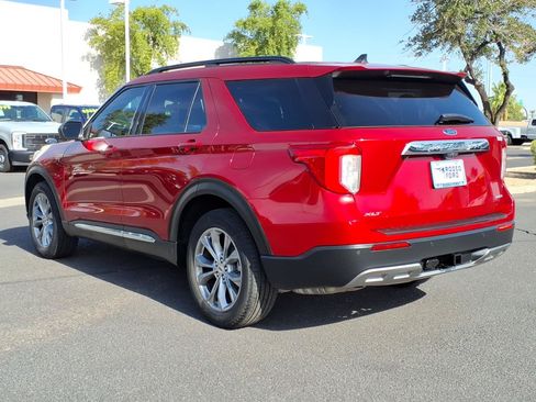 Certified 2023 Ford Explorer XLT w/ Equipment Group 202A AWD/4WD image 3