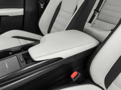 Used 2024 Lexus IS 350 F Sport RWD image 49