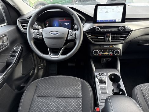 Used 2025 Ford Escape Active w/ Cold Weather Package image 11