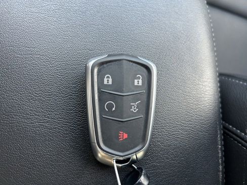 Used 2025 Cadillac XT6 Luxury image 33