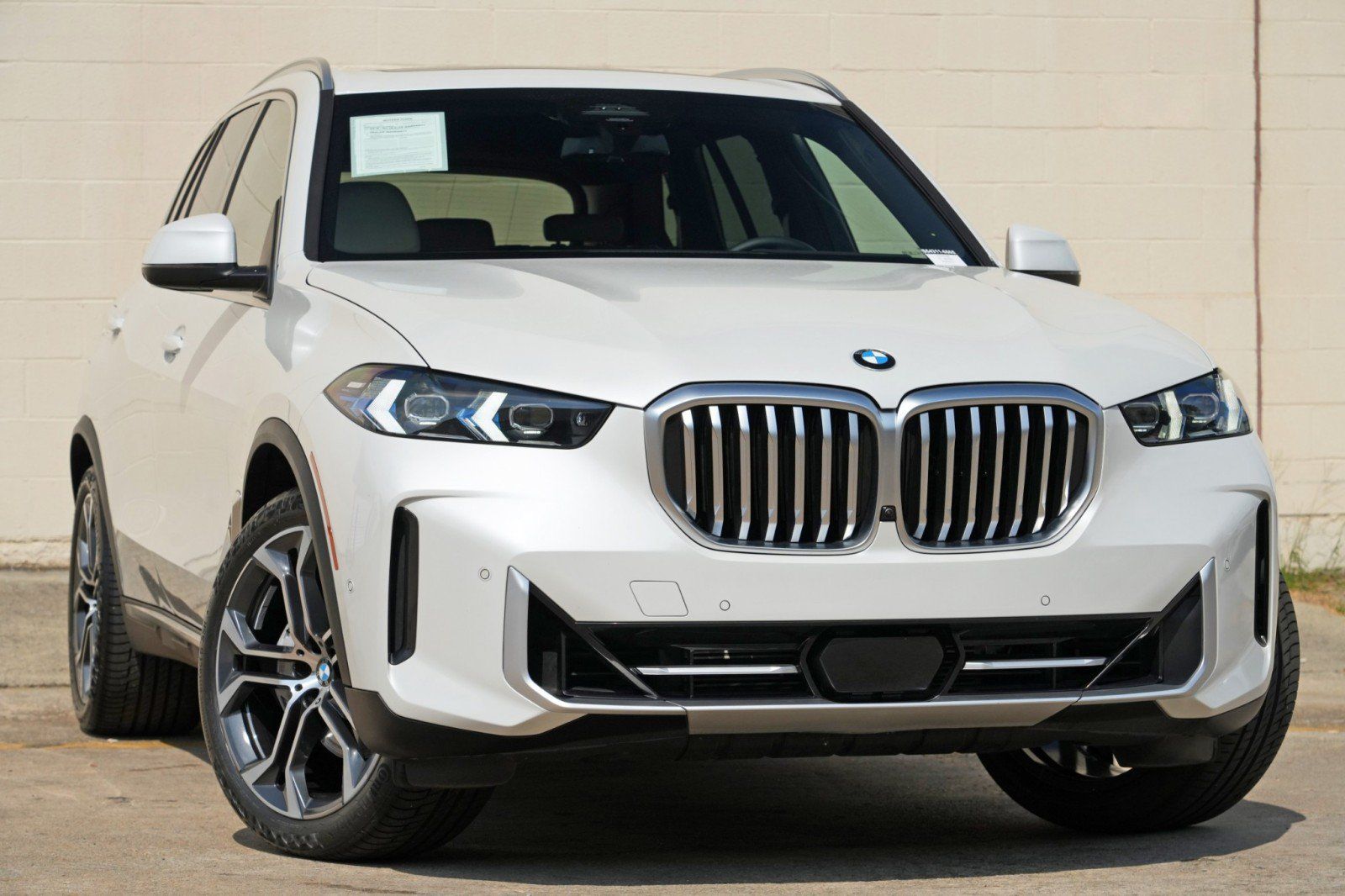 Used 2024 BMW X5 sDrive40i w/ Premium Package RWD image 4