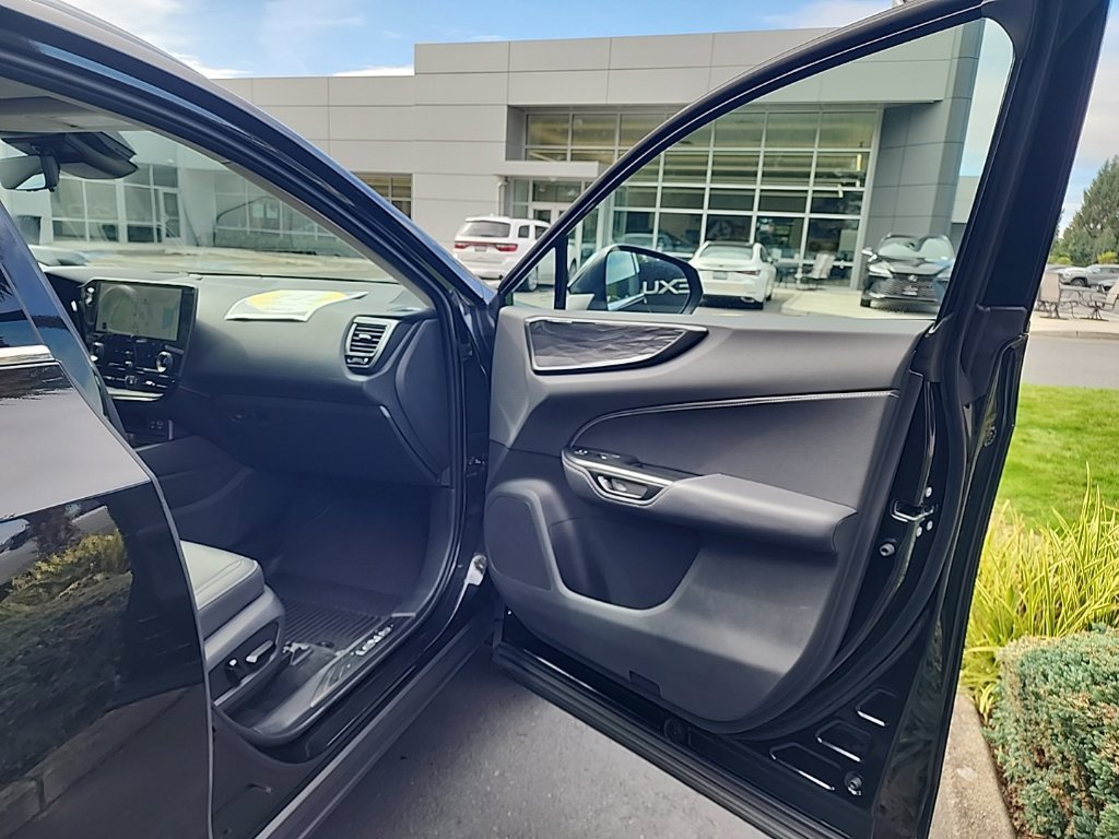 Certified 2026 Lexus NX 350h AWD w/ Accessory Package (2T) image 19