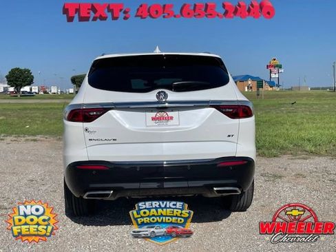 Used 2023 Buick Enclave Essence w/ Experience Buick Package FWD image 5