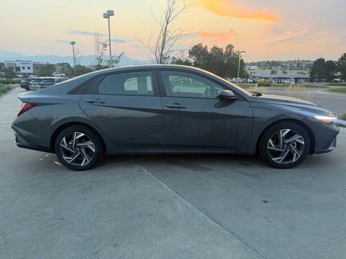Used 2025 Hyundai Elantra Sport FWD image 8