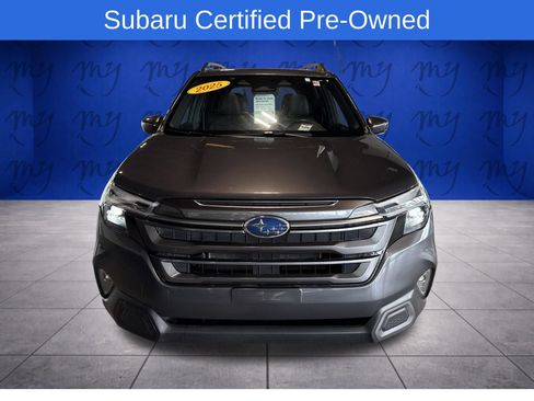 Certified 2025 Subaru Forester Limited AWD/4WD image 3