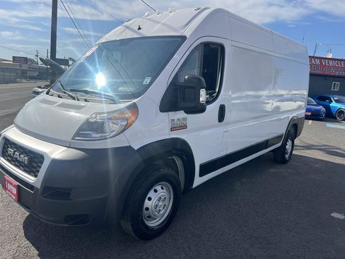 Used 2021 RAM ProMaster 2500 FWD image 3