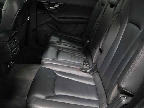 Used 2018 Audi Q7 3.0T Premium Plus w/ Premium Plus Package AWD/4WD image 34