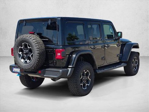 Used 2023 Jeep Wrangler Unlimited Rubicon 4xe w/ Safety Group AWD/4WD image 5