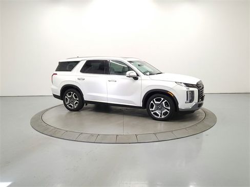 Used 2024 Hyundai Palisade Limited image 8