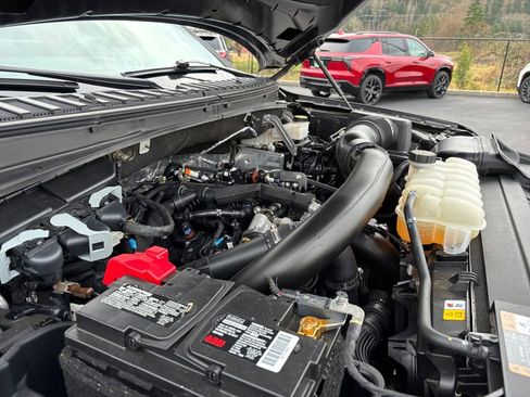 Used 2024 Ford Expedition Limited image 14