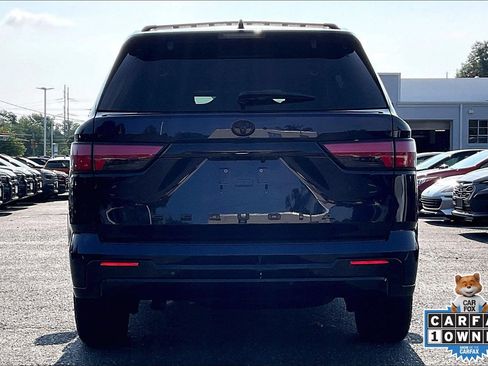Used 2024 Toyota Sequoia Platinum w/ TRD Off-Road Package AWD/4WD image 4