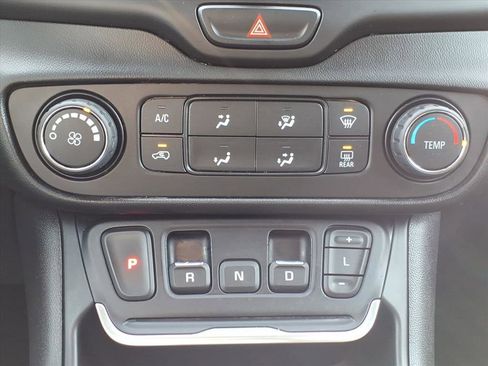 Used 2019 GMC Terrain SLE image 14