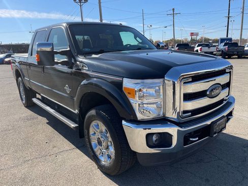 Used 2015 Ford F250 Lariat w/ Chrome Package image 8