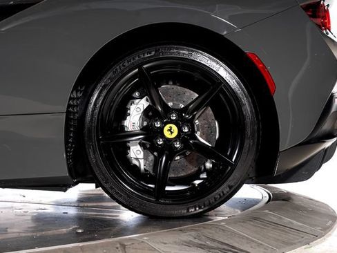 Certified 2022 Ferrari F8 Tributo RWD image 19