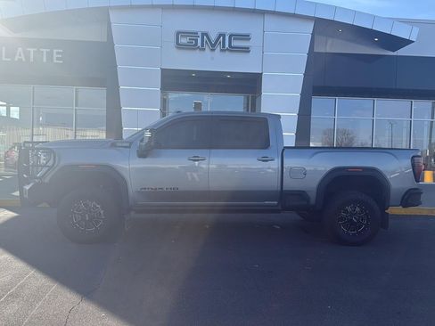 Used 2024 GMC Sierra 2500 AT4X image 1