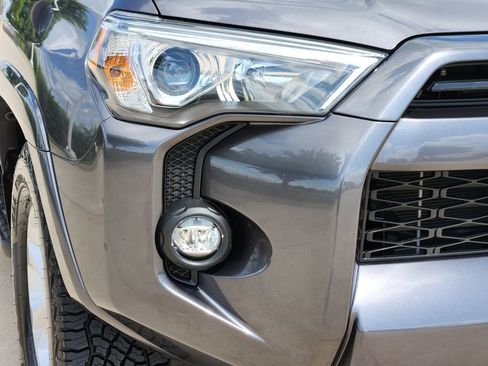 Used 2022 Toyota 4Runner SR5 RWD image 9