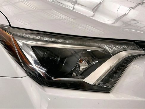 Used 2017 Toyota RAV4 XLE w/ Premium Special Value Package image 27