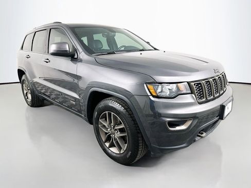 Used 2017 Jeep Grand Cherokee Laredo 75th Anniversary RWD image 3