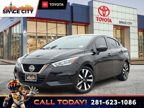 Used 2022 Nissan Versa SR w/ Convenience Package FWD image 1