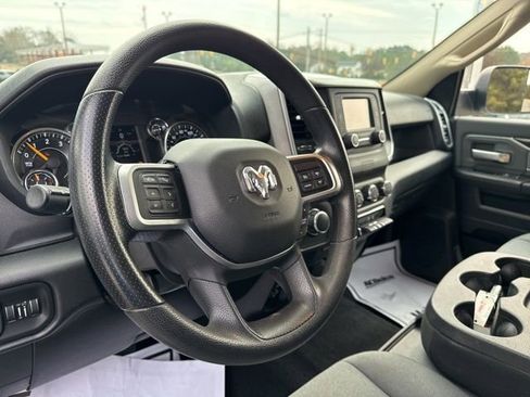 Used 2019 RAM 2500 Big Horn image 30